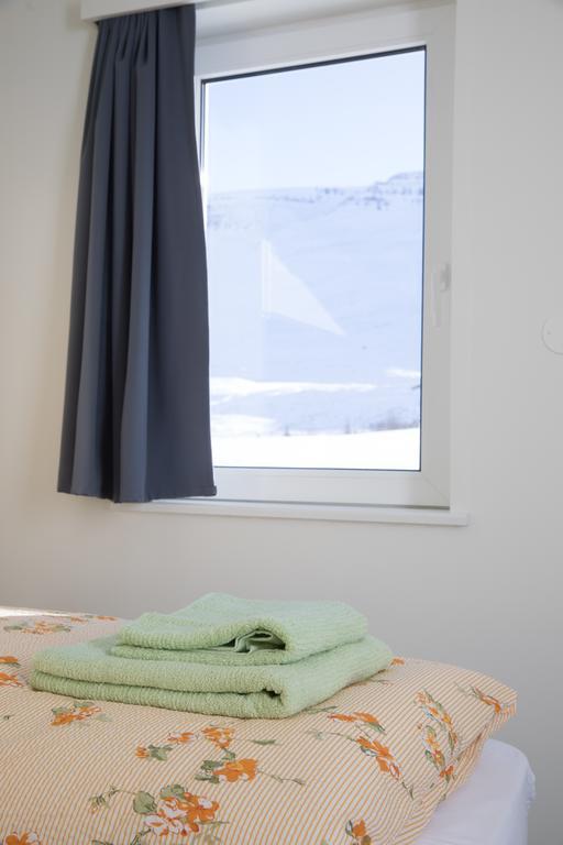 Guesthouse Baegisa Akureyri Ngoại thất bức ảnh