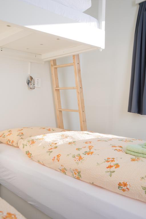 Guesthouse Baegisa Akureyri Ngoại thất bức ảnh